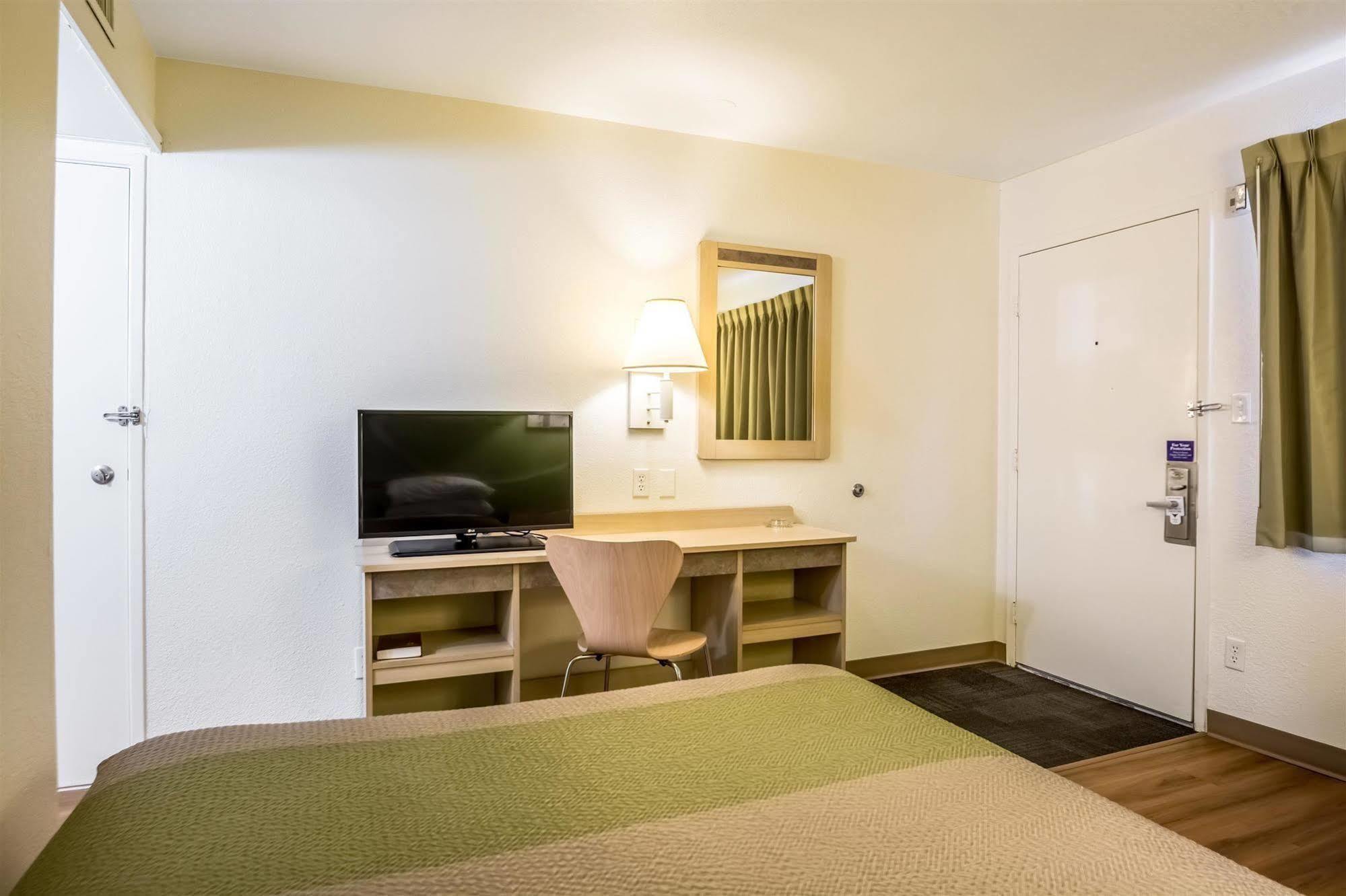 Motel 6-Pueblo, Co - I-25 Екстериор снимка