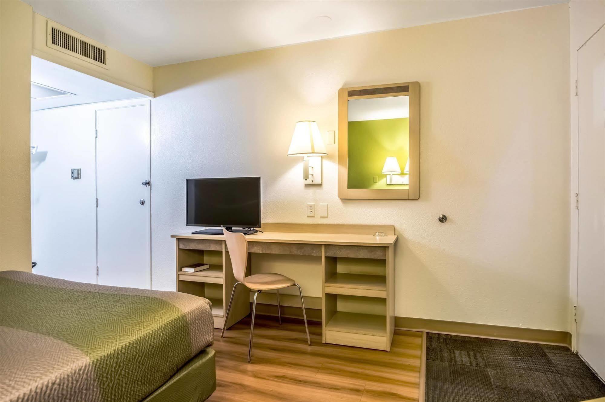 Motel 6-Pueblo, Co - I-25 Екстериор снимка