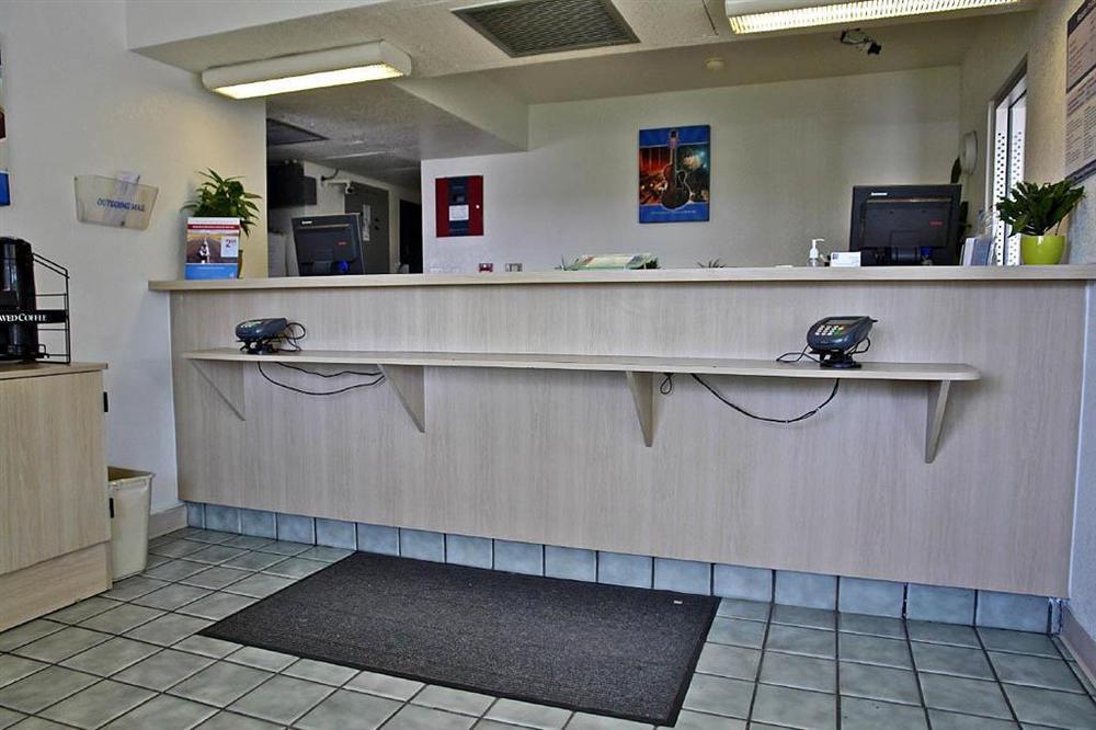 Motel 6-Pueblo, Co - I-25 Интериор снимка